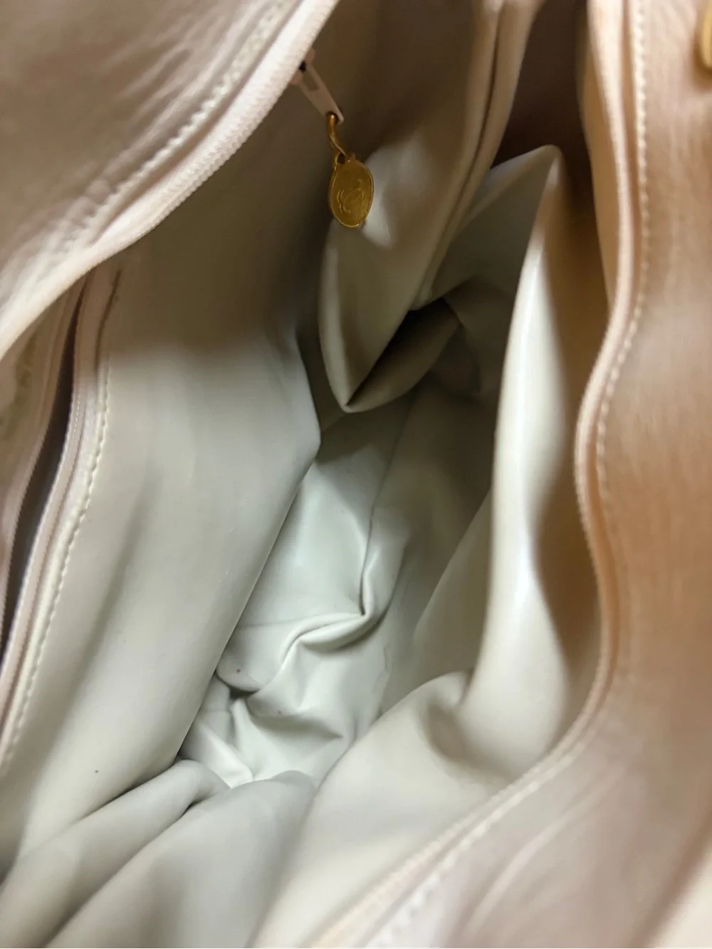 Chanel vintage  Leather Shoulder Bag with Chain Straps
